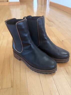 Poppy Barley Chelsea Leather Boots - Black